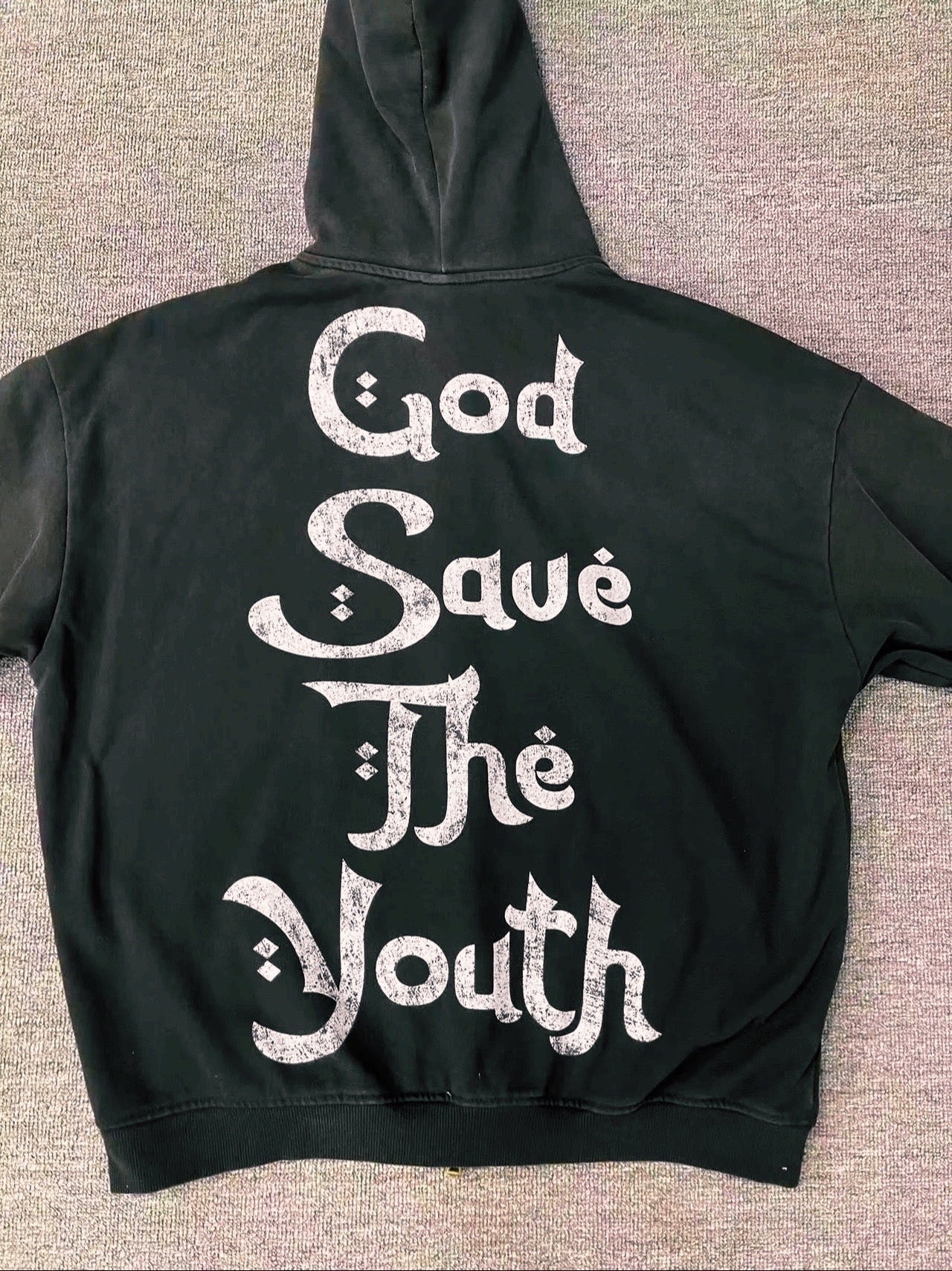 Savė Thė Ŷouth SweatSuit